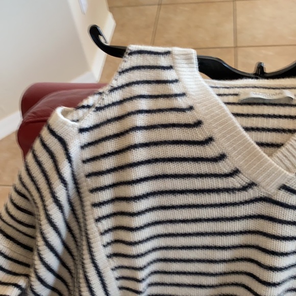 ALLSAINTS STRIPED WOOL BLEND V-NECK SWEATER SZ L - Picture 11 of 13